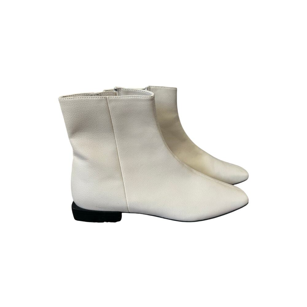 Linea Paolo Faux leather Rad Ankle Boots in cream